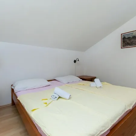 Apartment Ivan M Lopar